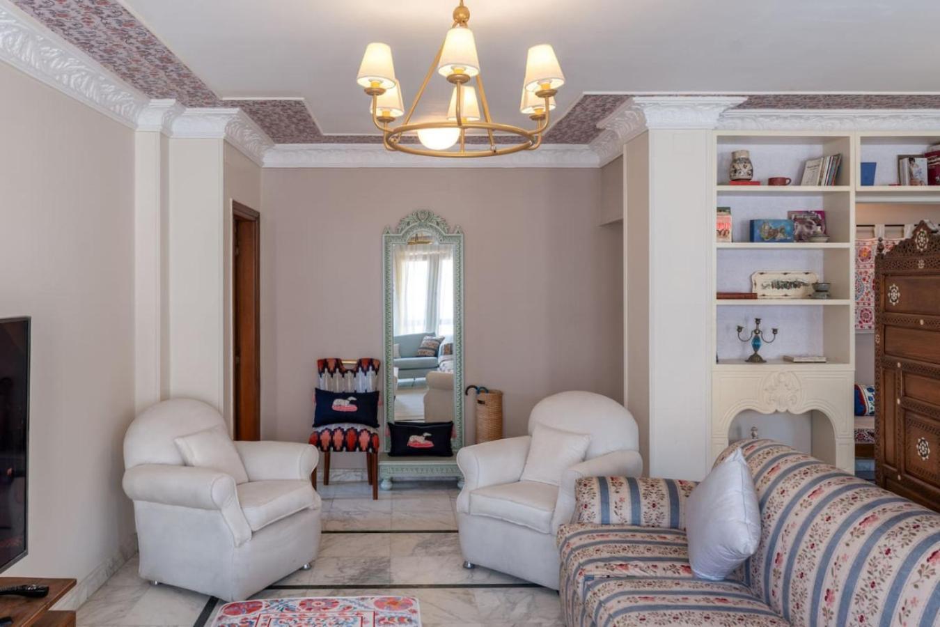 Maadi Suker Khan, Vintage Oasis. Cairo